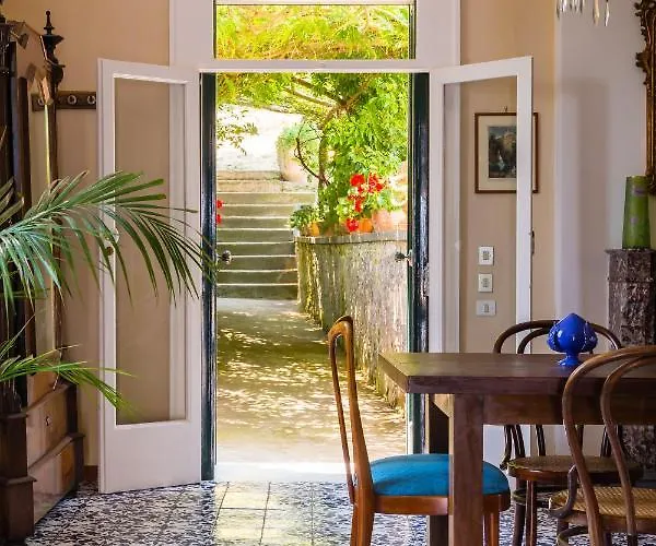 Ada Holiday home Sorrento