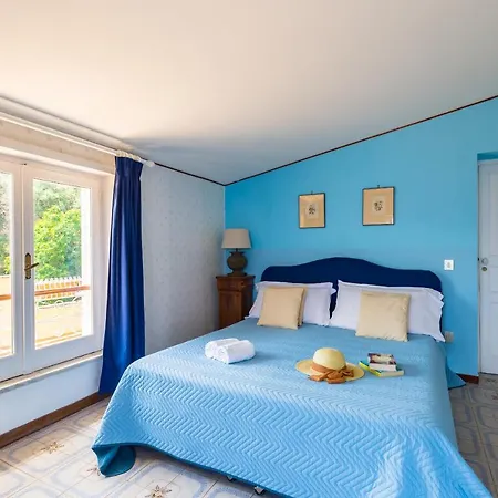 Ada Holiday home Sorrento