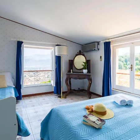 Ada Holiday home Sorrento